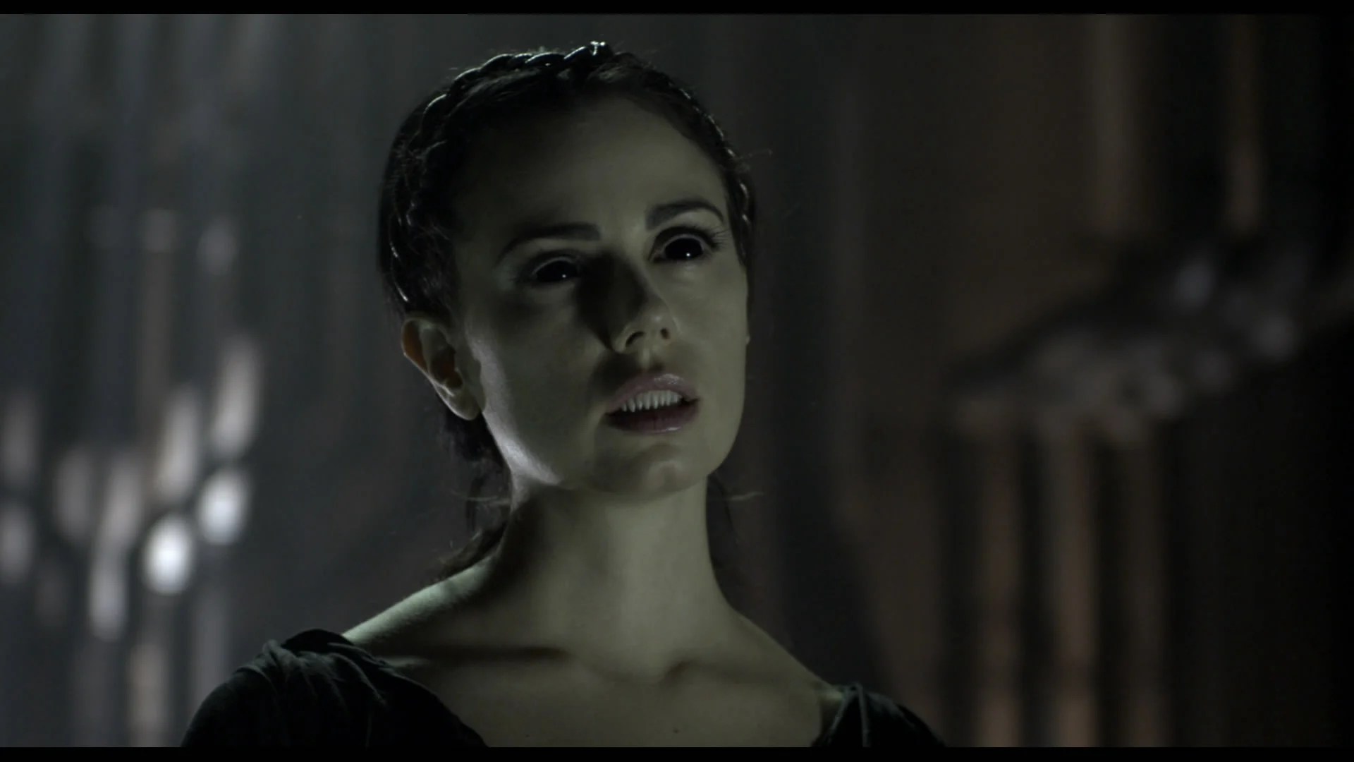 30 Ngày Đen Tối: Cuộc Chiến Đam Mê Tập Full