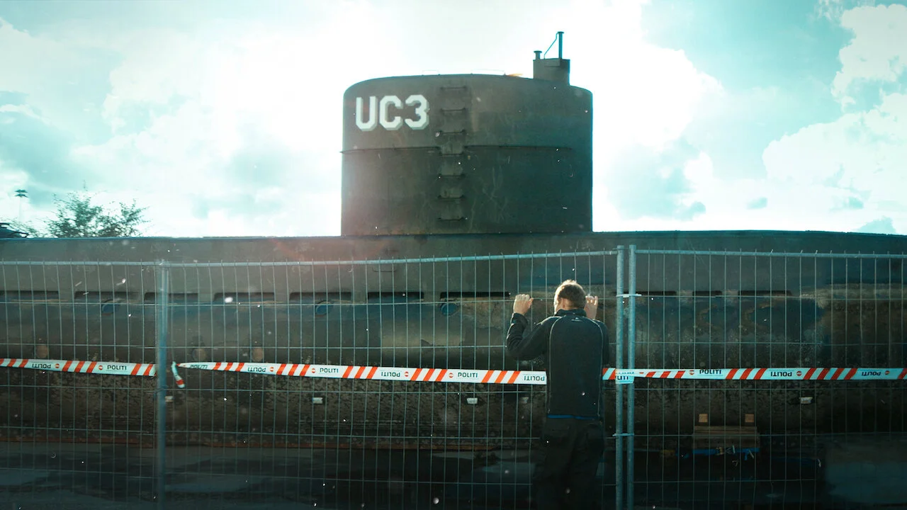 Án mạng trên tàu ngầm Tập Full