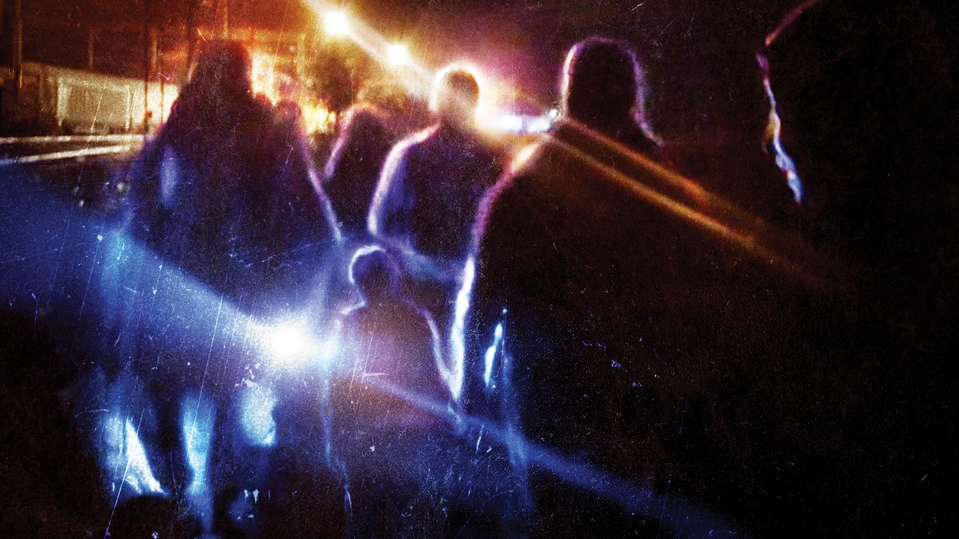 Bên Bờ Hỗn Loạn Tập Full