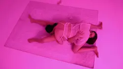 Bí Mật Trong Căn Phòng Đỏ Tập Full