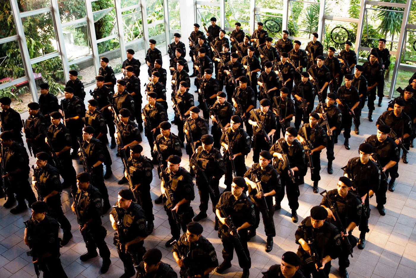 Biệt Đội Tinh Nhuệ 2: Kẻ Thù Bên Trong Tập Full