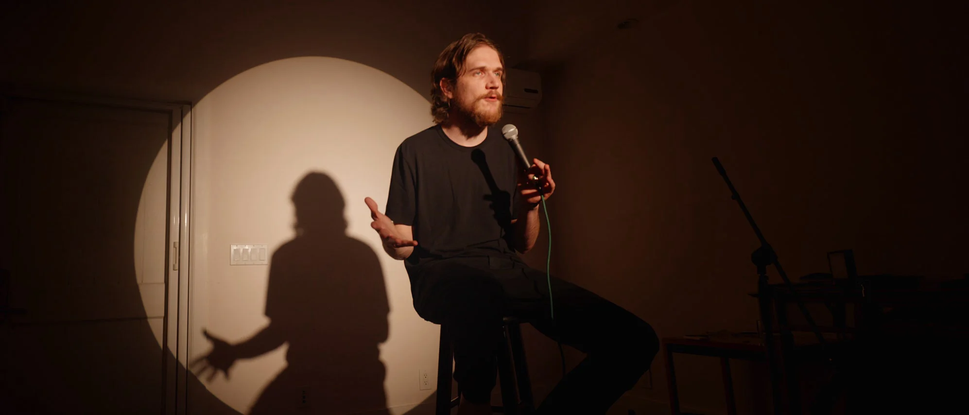 Bo Burnham: Trong Nhà Tập Full