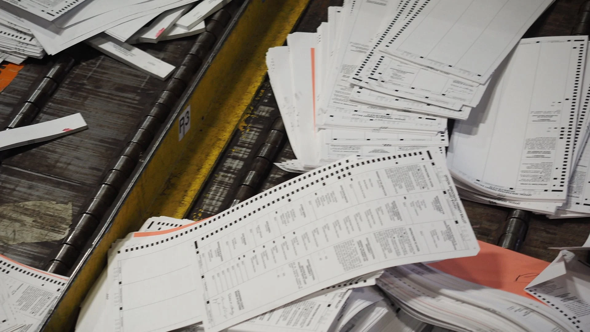 Chuỗi Tấn Công: Chiến Tranh Mạng Trong Bầu Cử Hoa Kỳ Tập Full