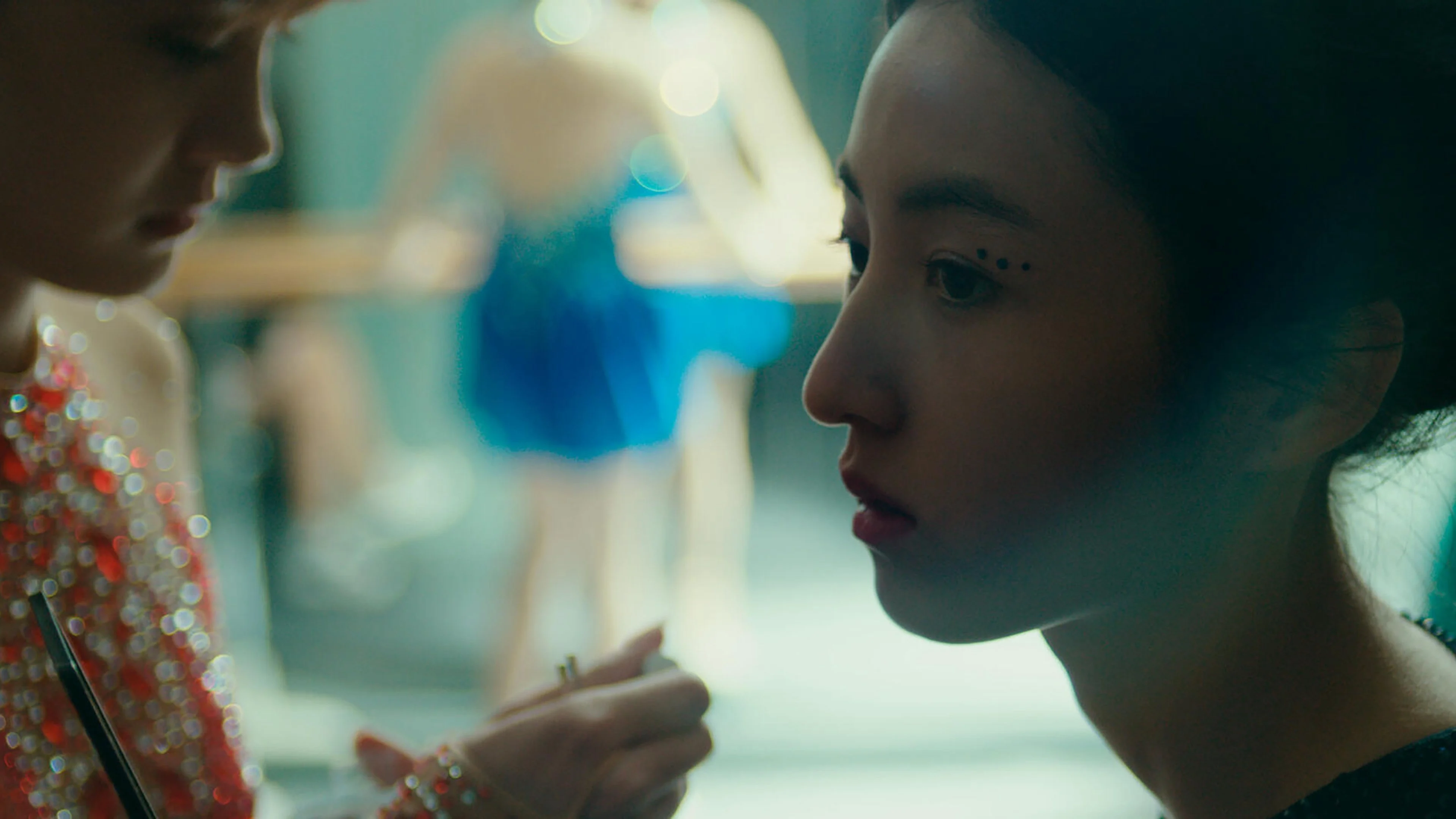 Cô Gái Trên Bờ Vực Tập Full