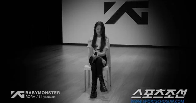 Cô Nàng Phục Vụ Bán Thời Gian Tập Full