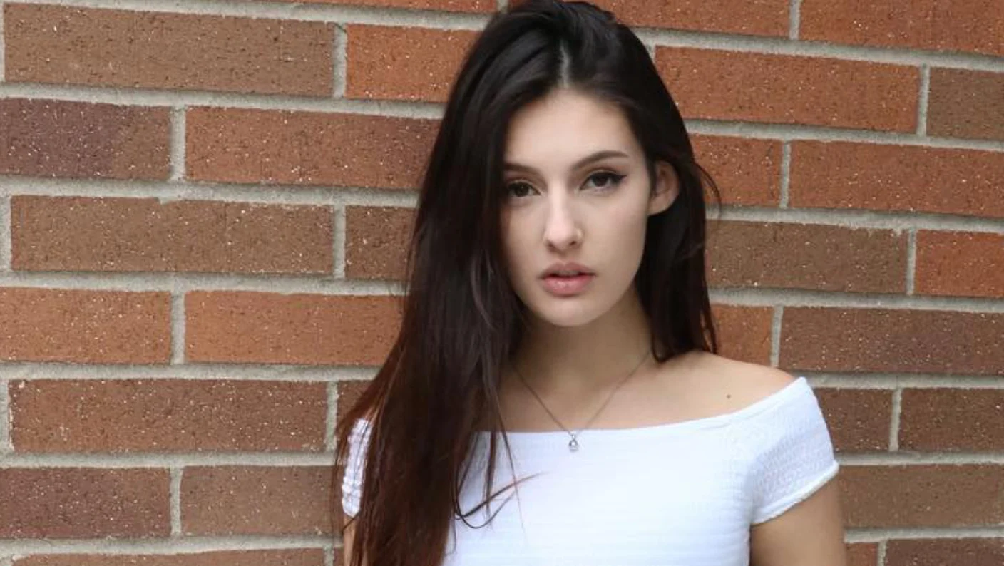 Cô Nàng Thoả Mãn Tập Full