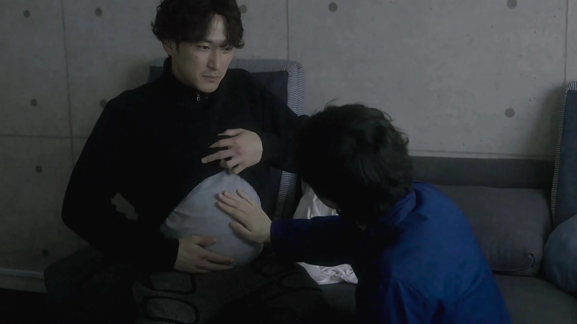 Có vẻ hơi lạc hậu, trong một căn phòng. Tập Full