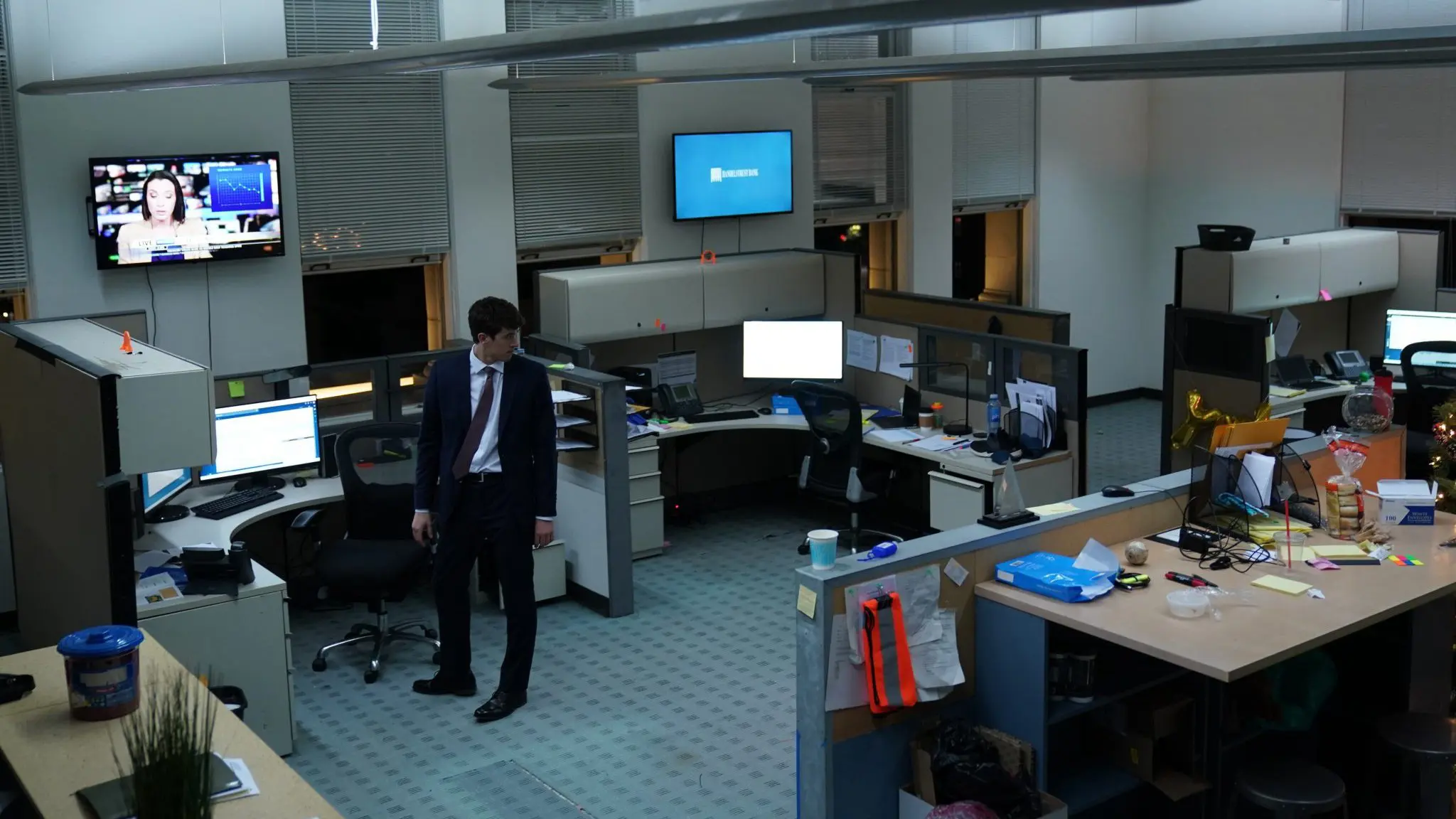 Cơn Lốc Tài Chính Tập Full