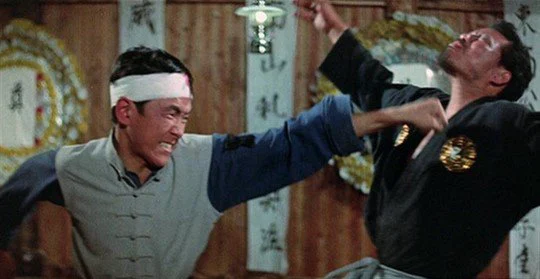 Độc Thủ Quyền Vương Tập Full