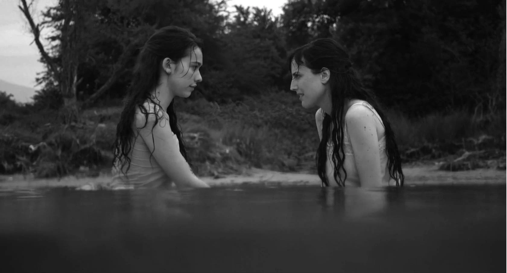 Elisa và Marcela Tập Full