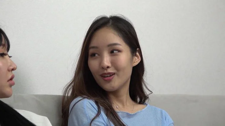 Hai Cái Lỗ Trên Sân Gôn Tập Full