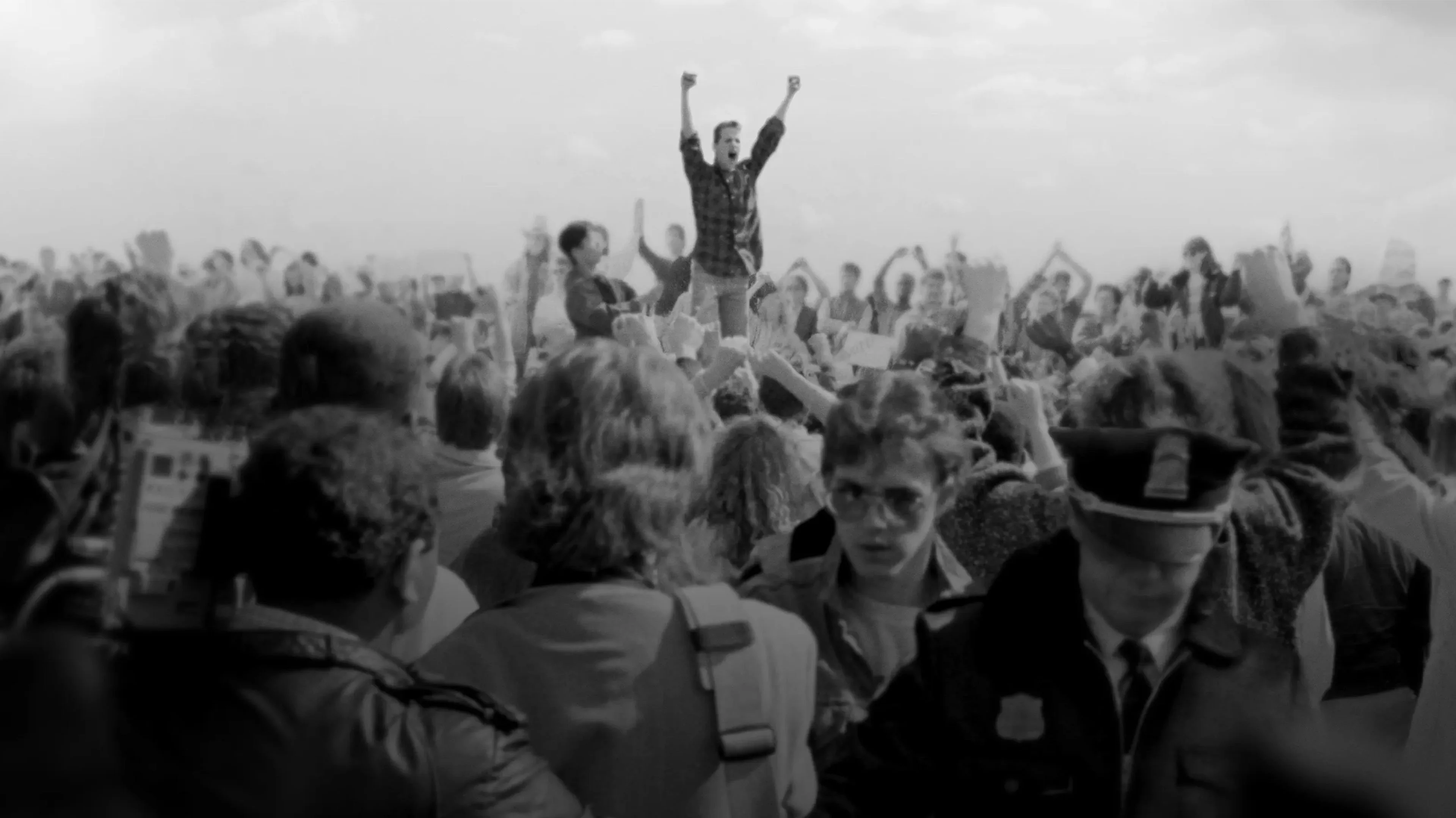 Hiệu Trưởng Khiếm Thính Đầu Tiên Tập Full