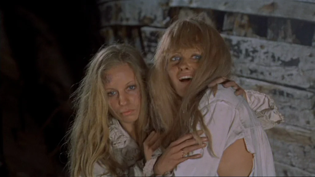 Hòn Đảo Bị Ám Tập Full