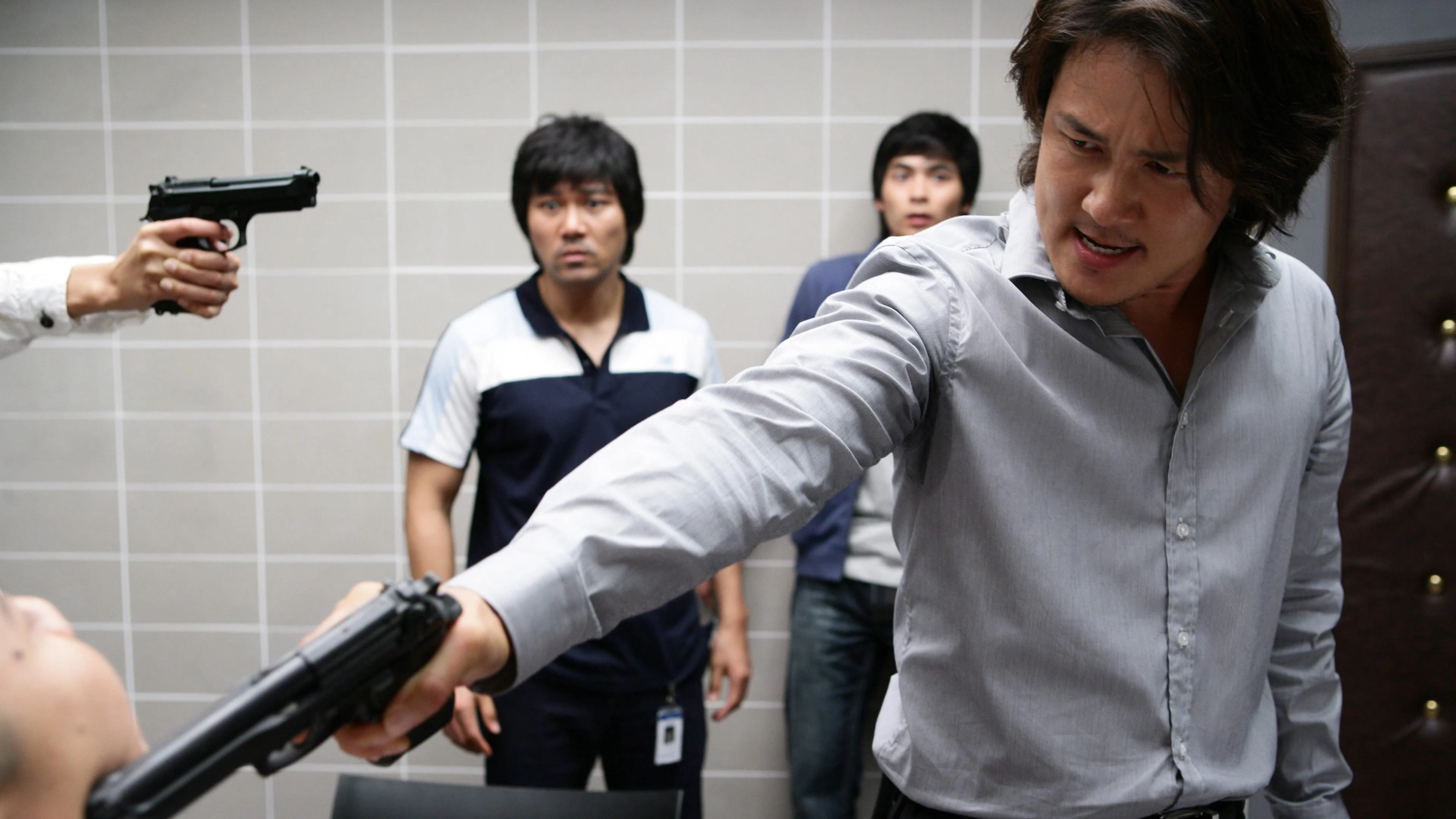 Kẻ ngoài vòng pháp luật Tập Full