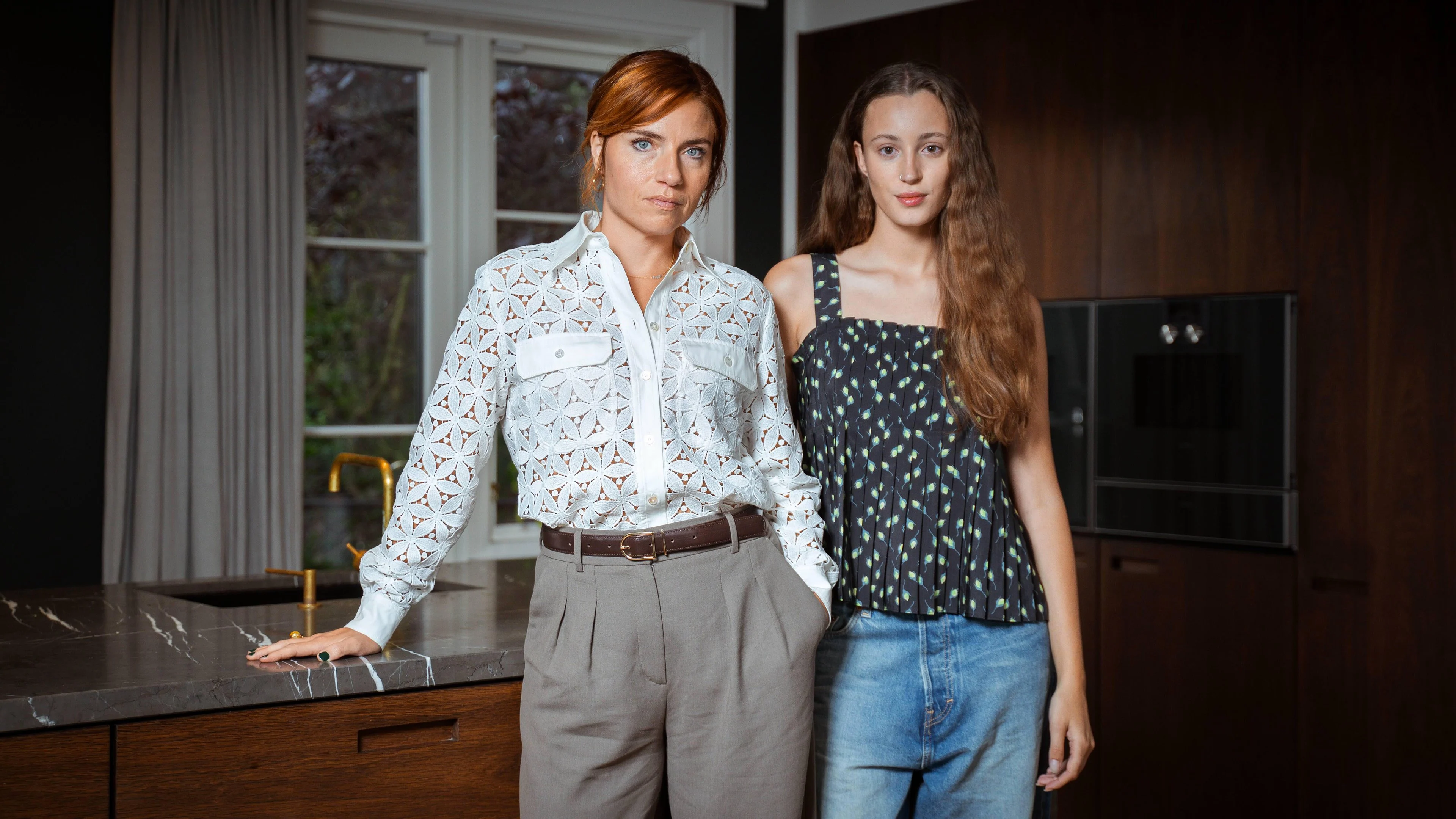 Khách Sạn Vườn Xoài Tập Full