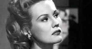 Lửa Trắng Tập Full