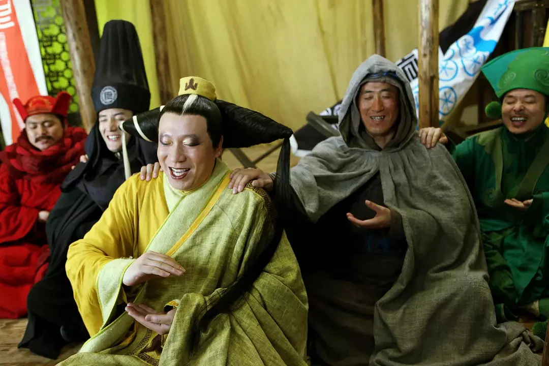 Mr. & Mrs. Incredible Tập Full