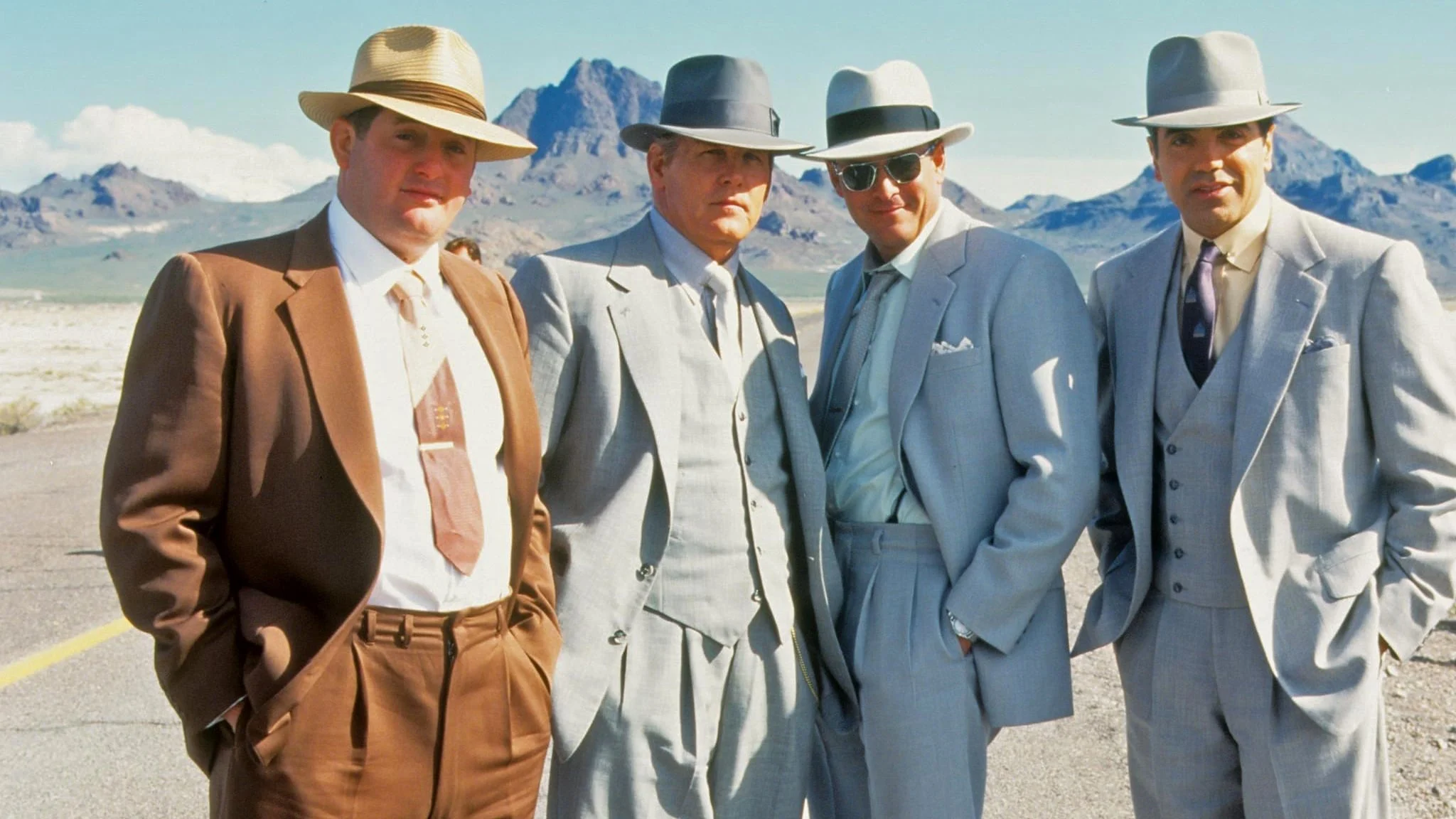 Mulholland Falls Tập Full