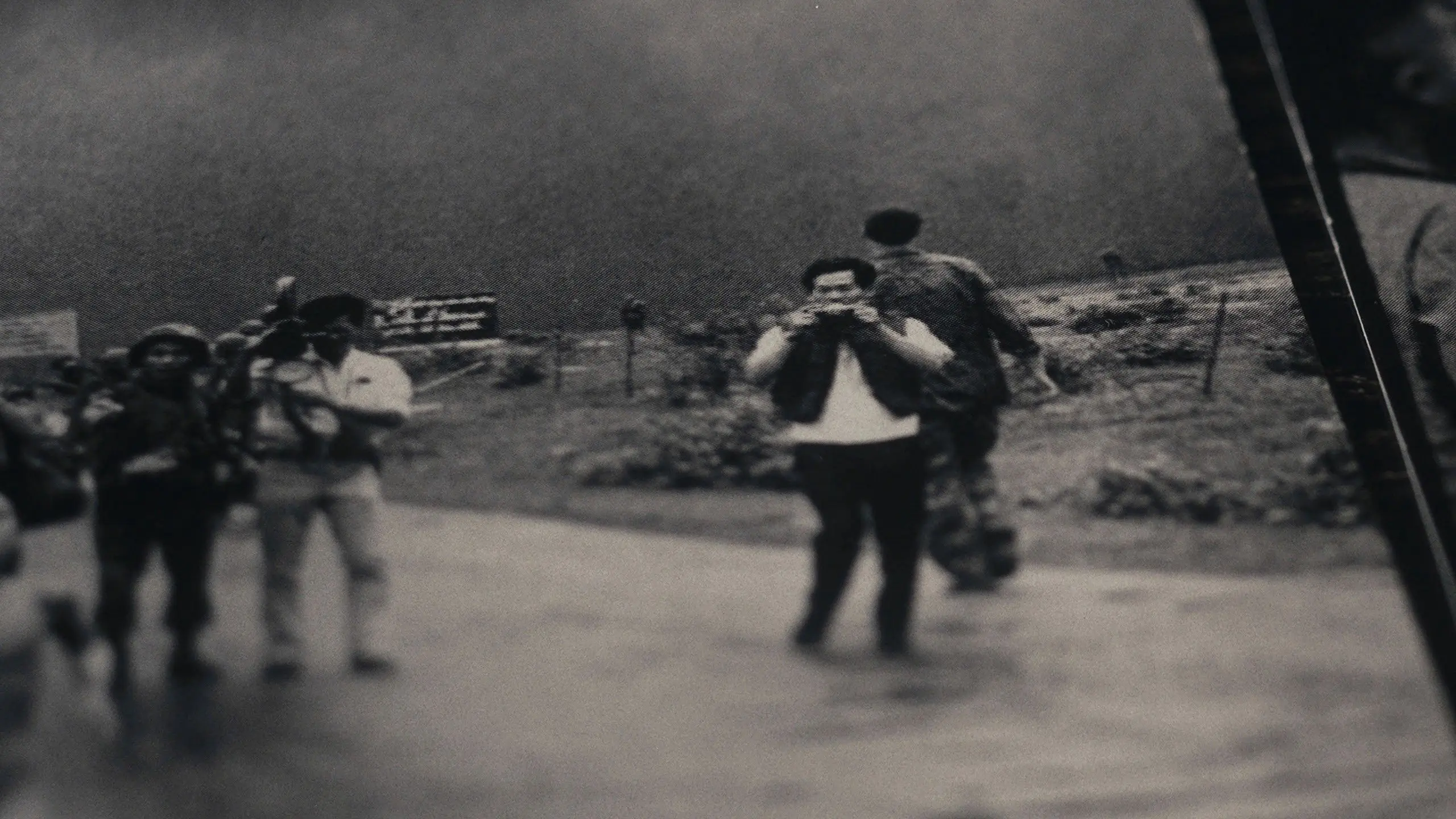 Người Chụp Bức Ảnh Lịch Sử Tập Full