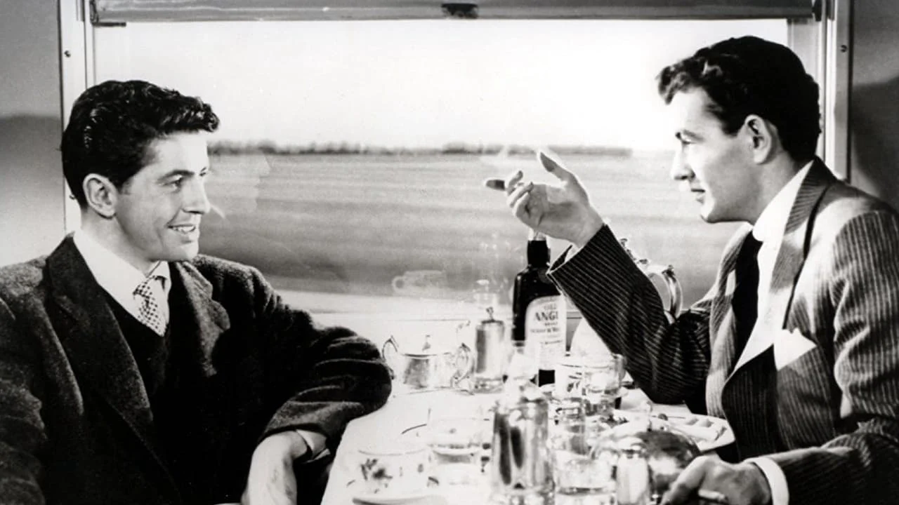 Người Lạ Trên Chuyến Tàu Tập Full