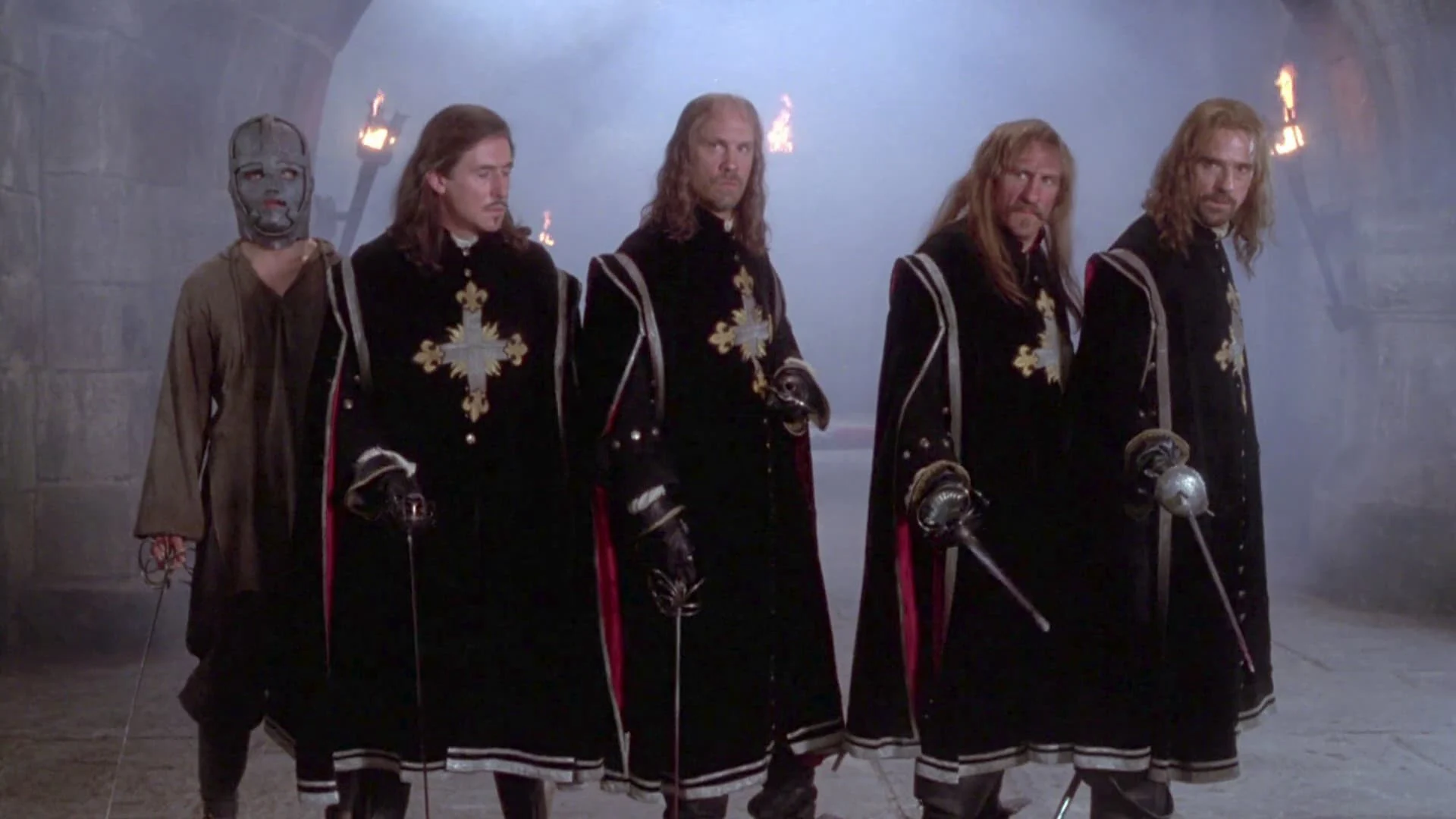 Người mang mặt nạ sắt Tập Full