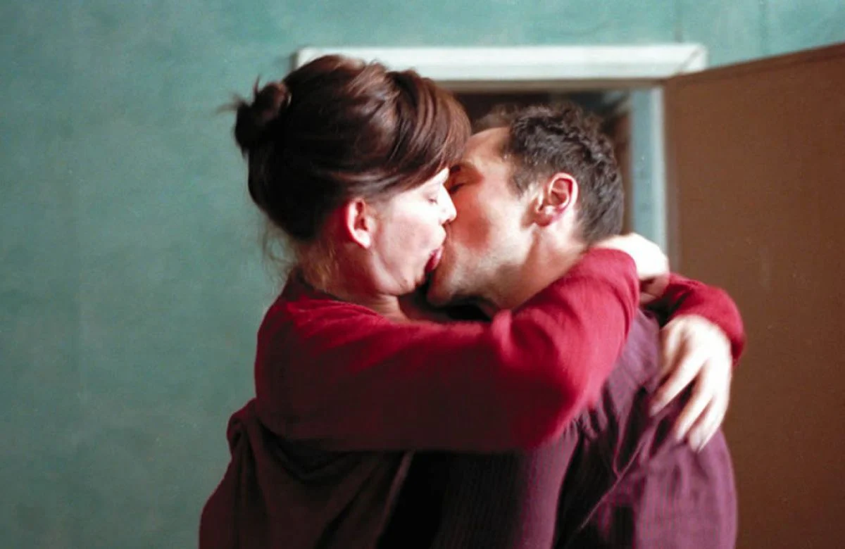 Người Tình Quen Thuộc Tập Full