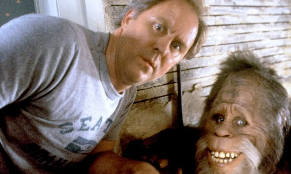 Quái Vật Chân To Và Những Đêm Bão Chói Tập Full