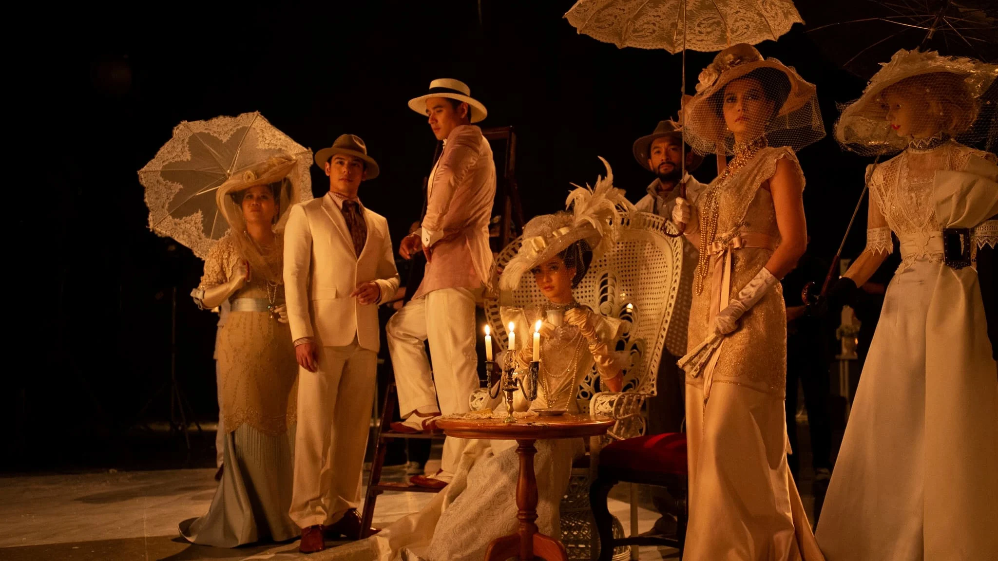 Sáu Nhân Vật Tập 