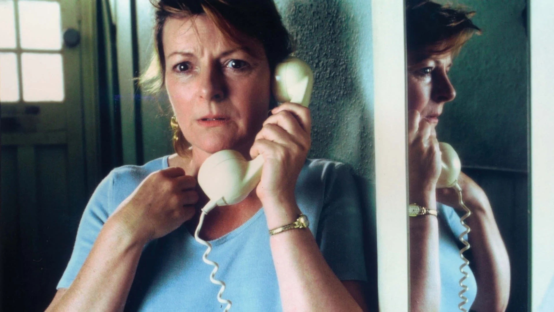 Secrets & Lies Tập Full