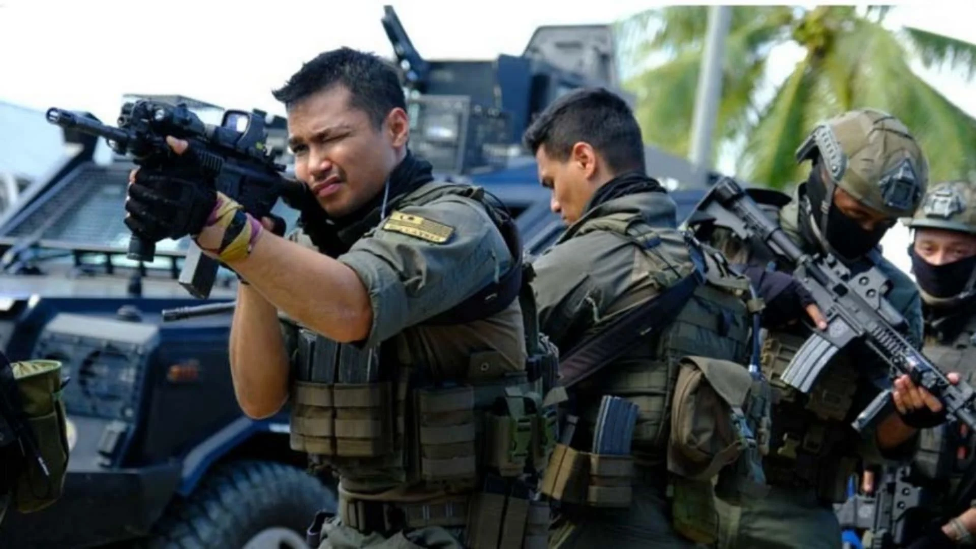 Takluk: Lahad Datu Tập Full