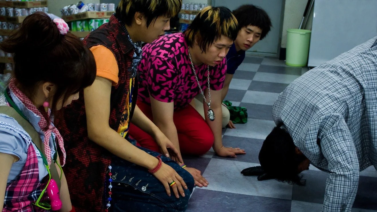 Tấn Công Trạm Xăng 2 Tập Full