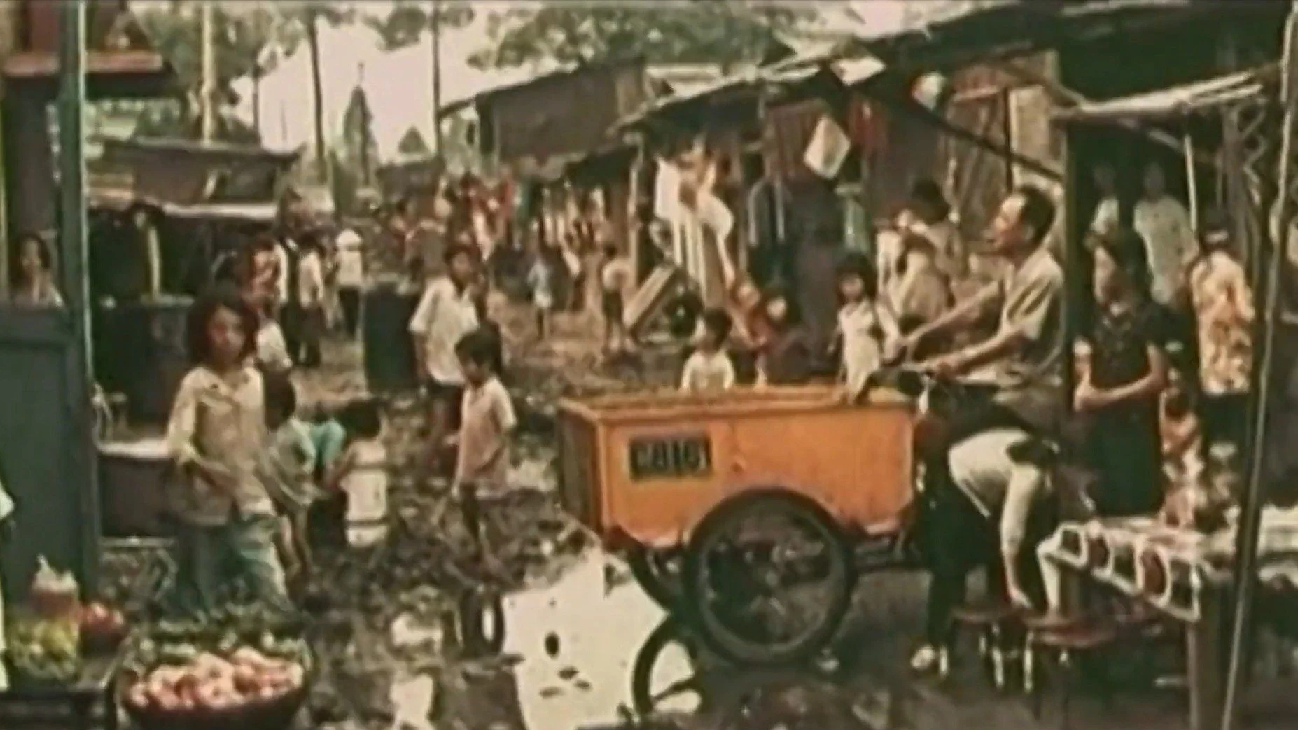 Thành Phố Lúc Rạng Đông Tập Full