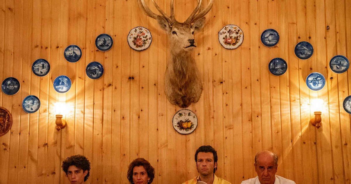 The Hand of God Tập Full