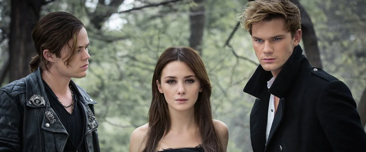 Thiên Thần Sa Ngã Tập Full