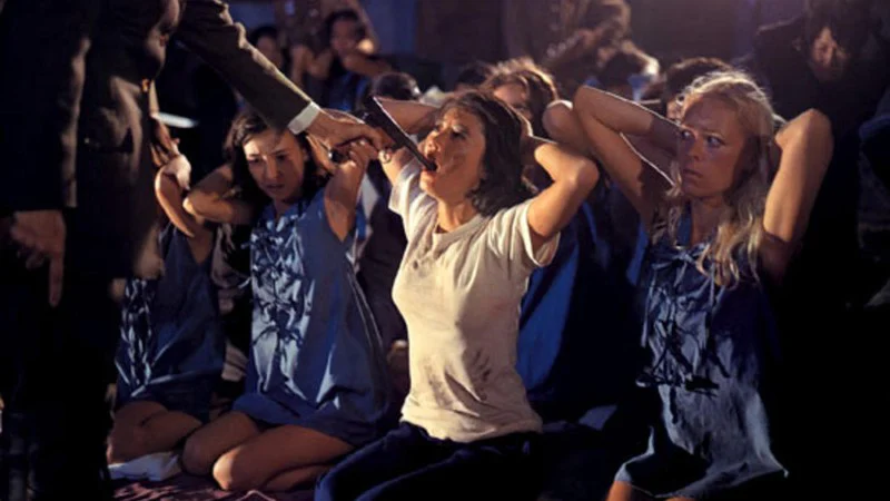 Trại Nữ Tù Binh Tập Full