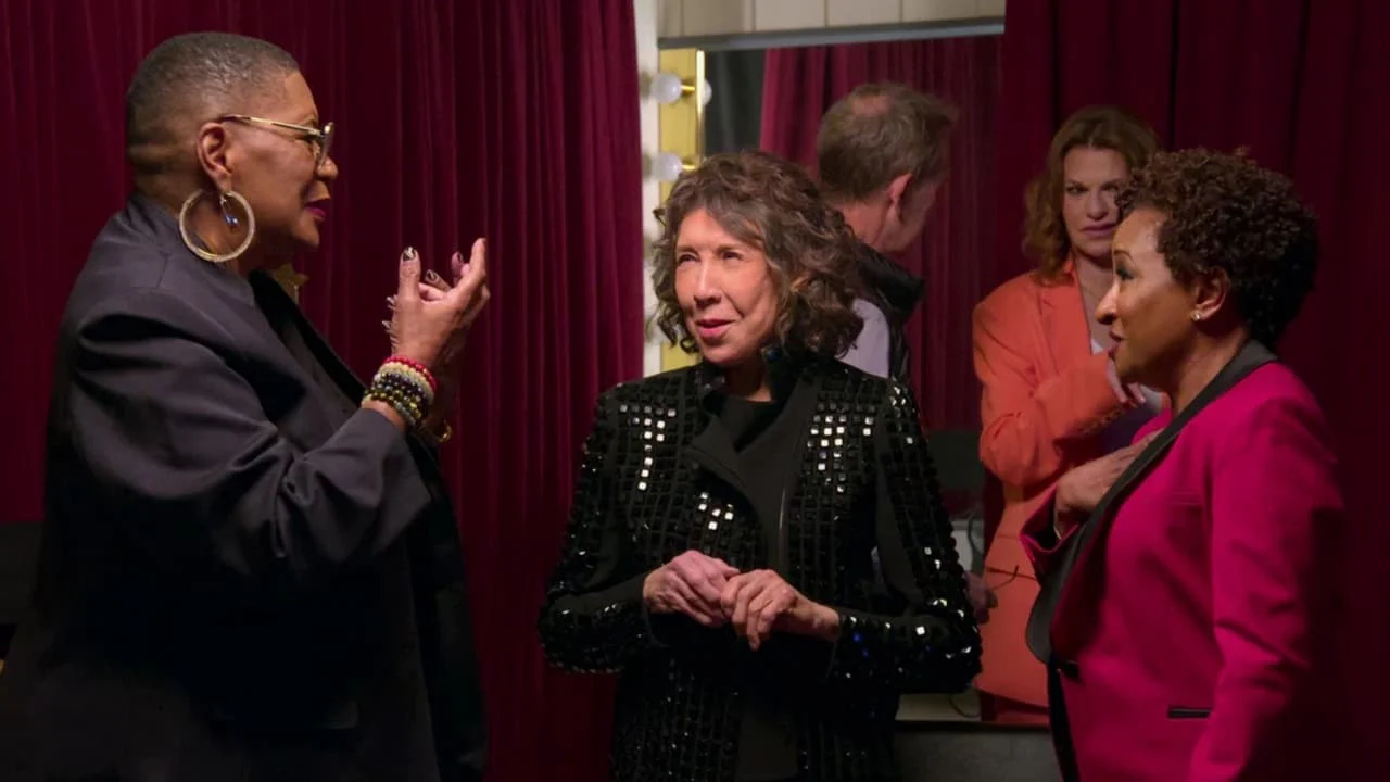 Xuất Chúng: Cuộc Cách Mạng Hài Kịch Tập Full