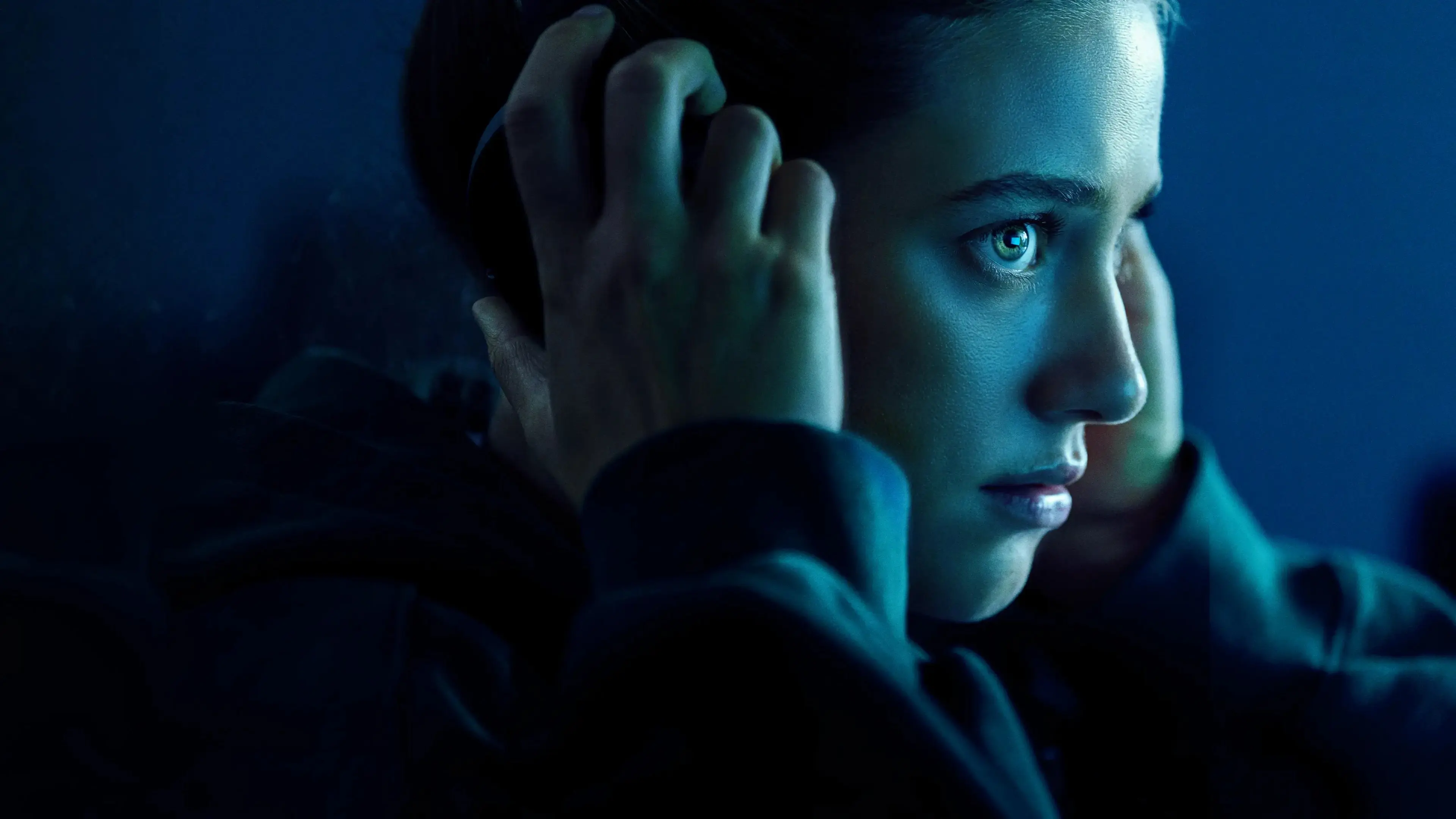 Bóng Ma Cõi Mạng Tập Full