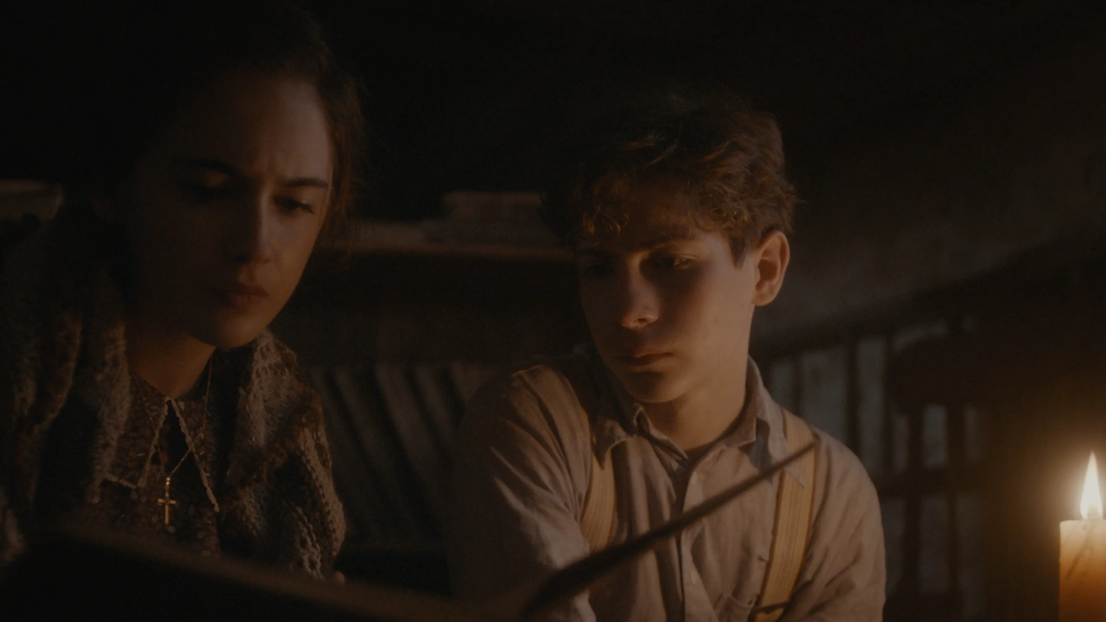 Hài Cốt Thầm Thì Tập Full