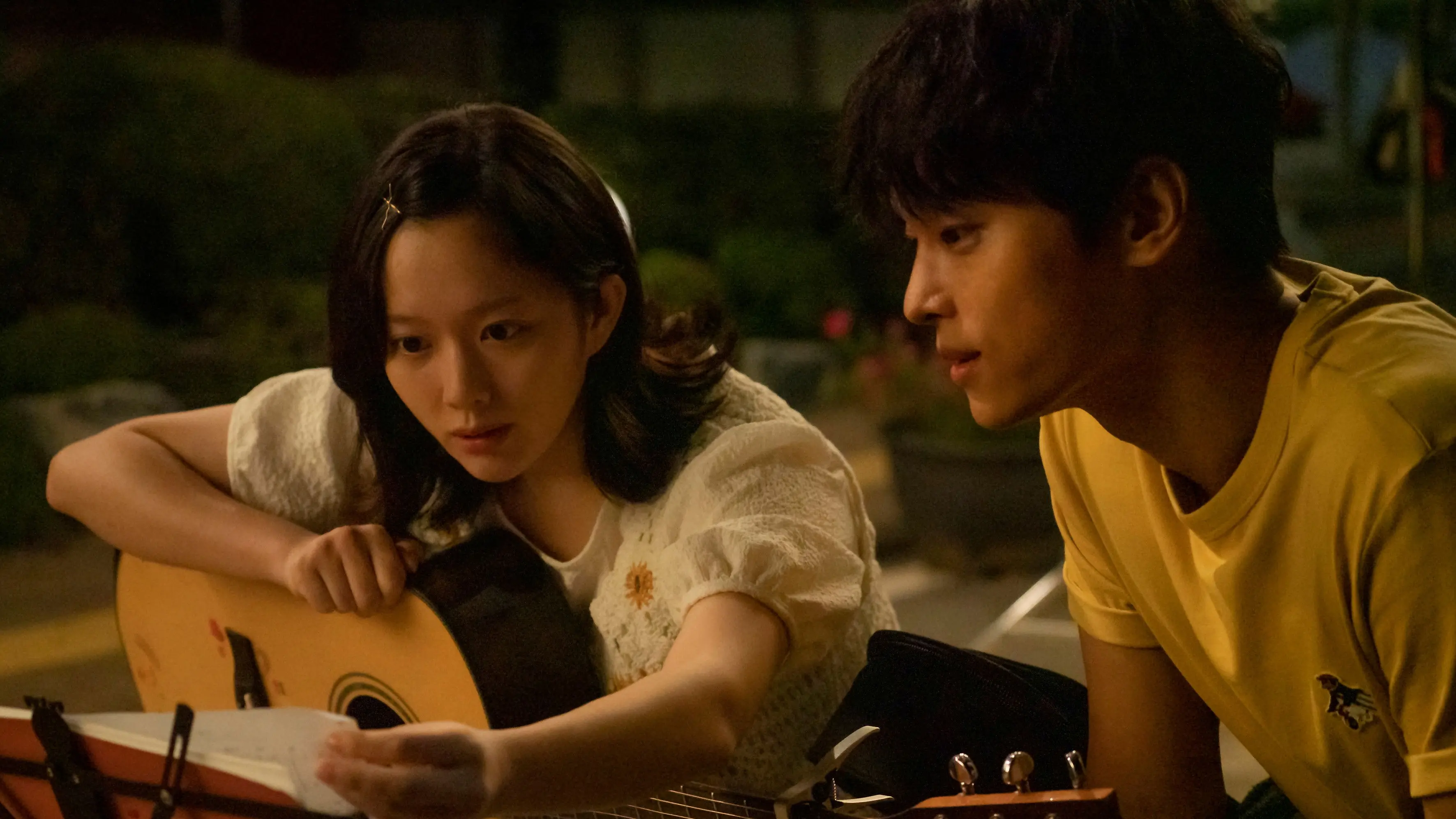 Ánh Dương Trong Đêm Tập Full