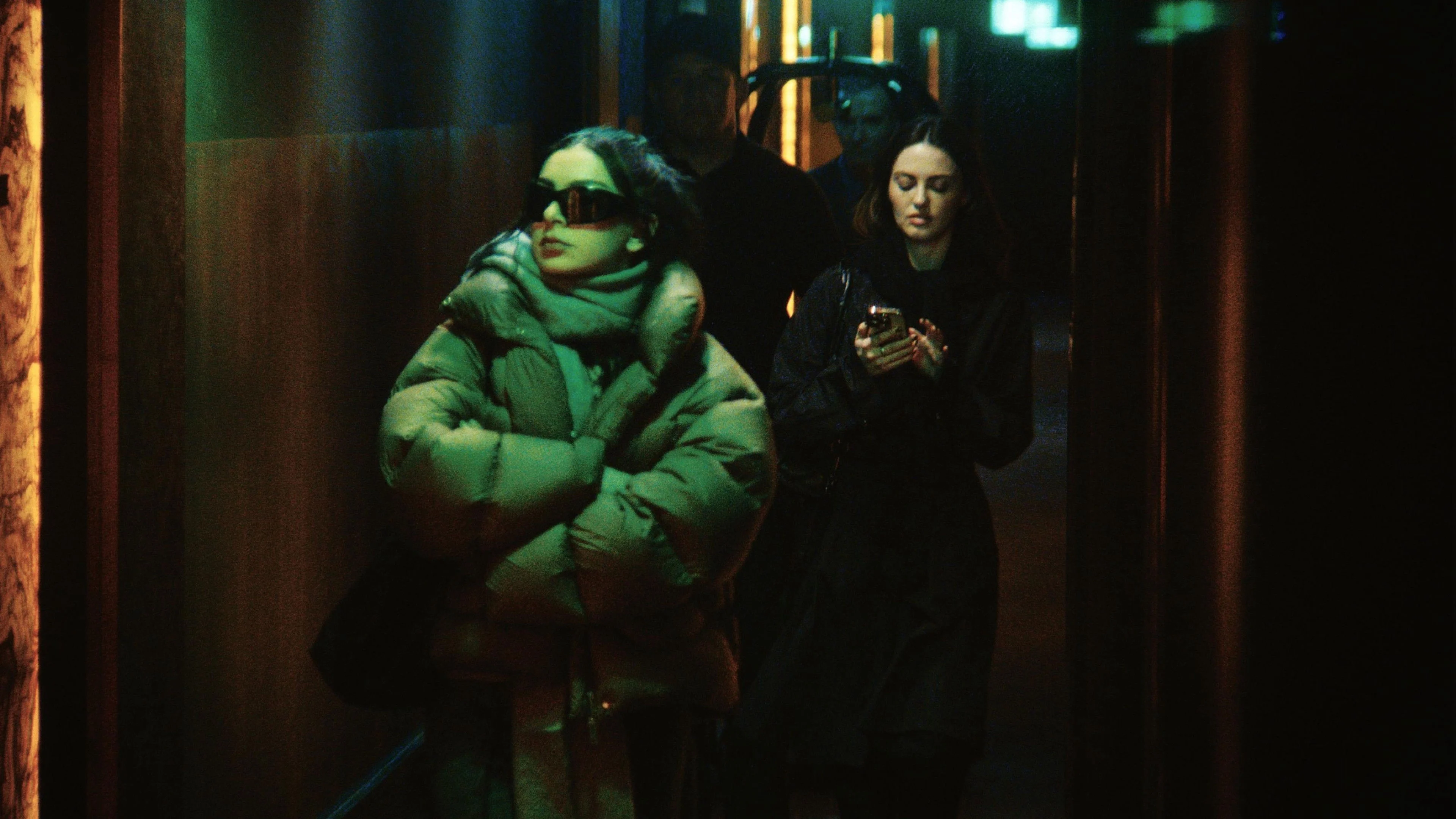 Khoảnh Khắc Tập Full