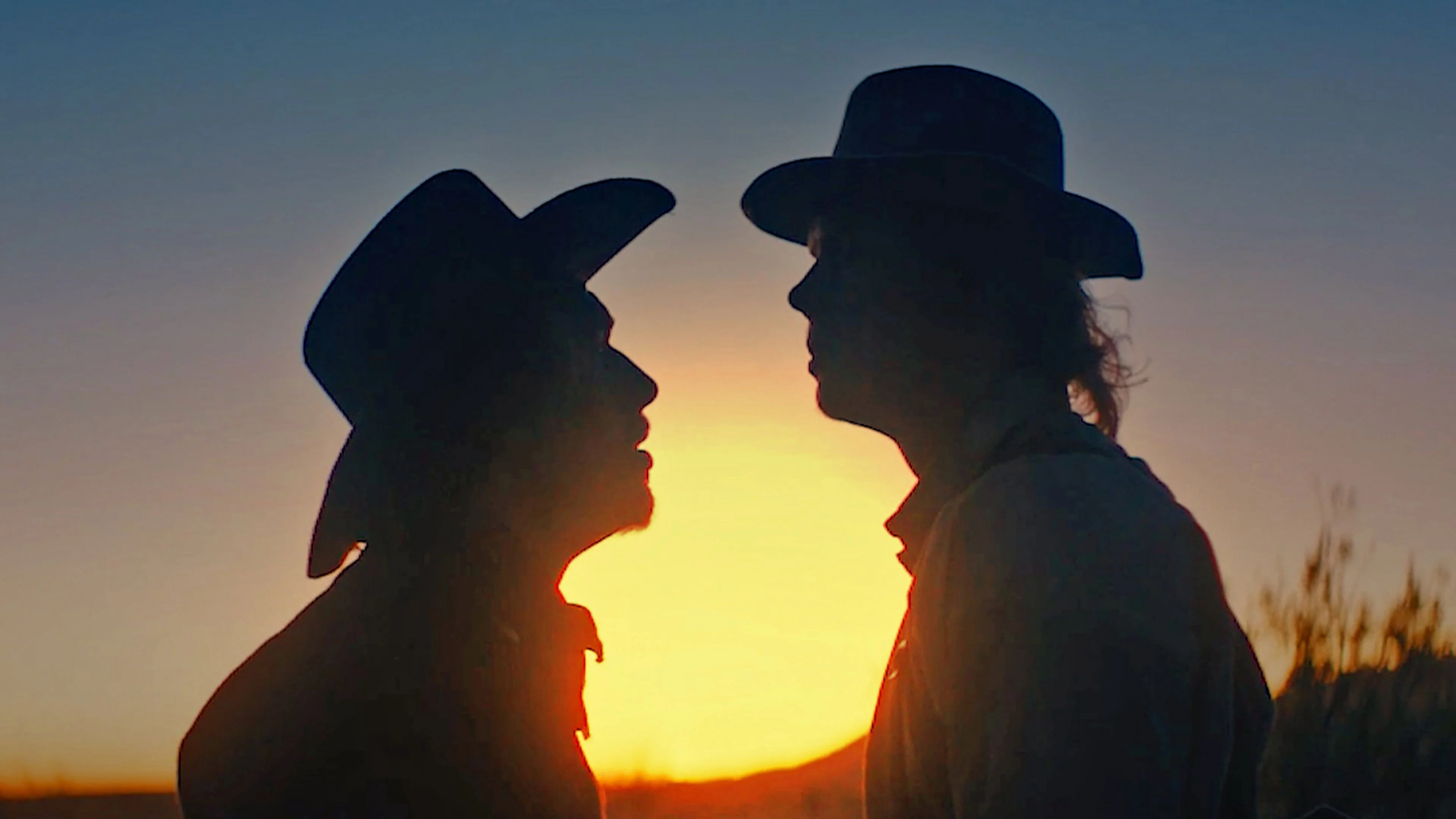 The War Between Tập Full