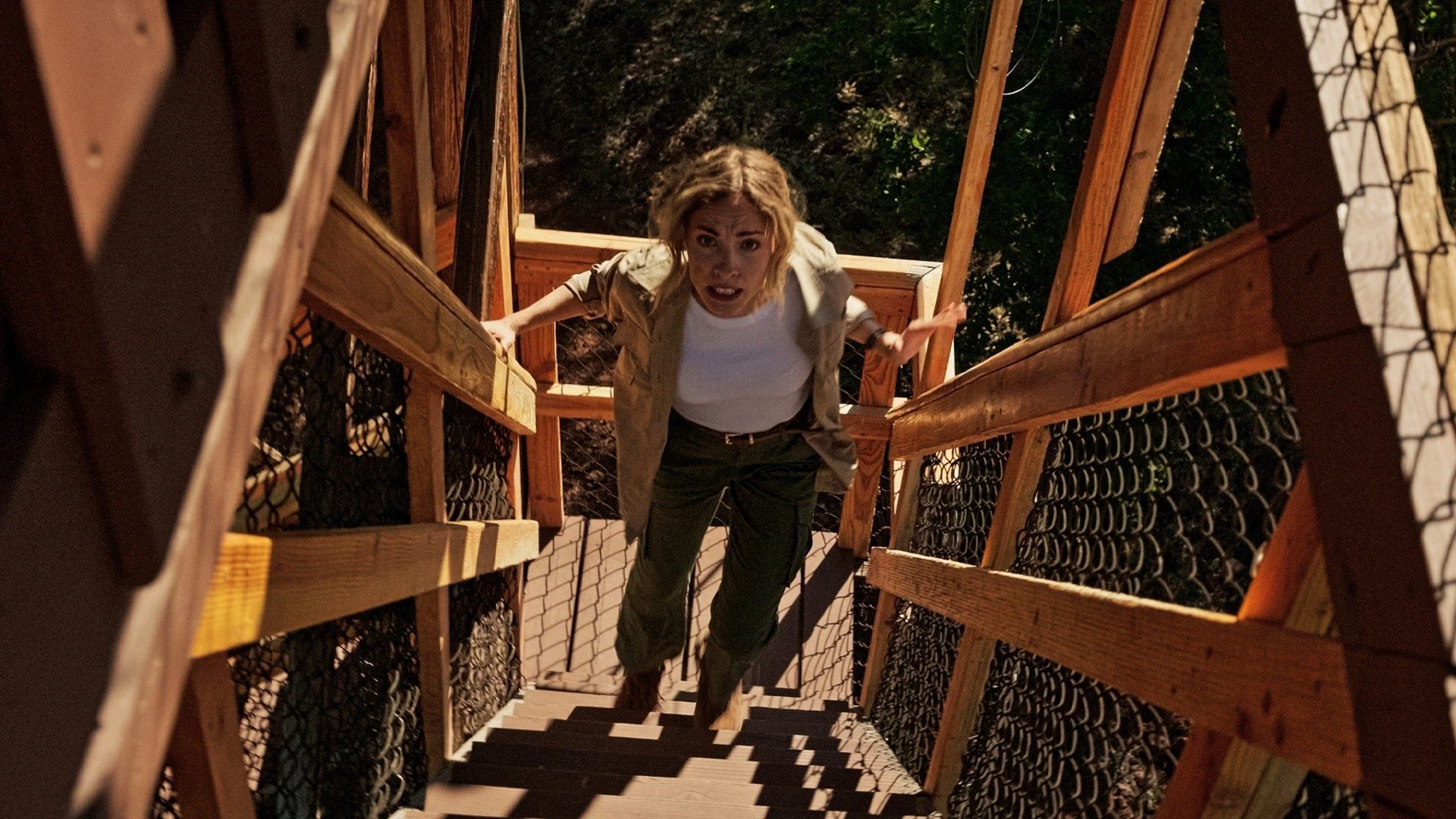 Trạm Gác Trong Sương Tập Full